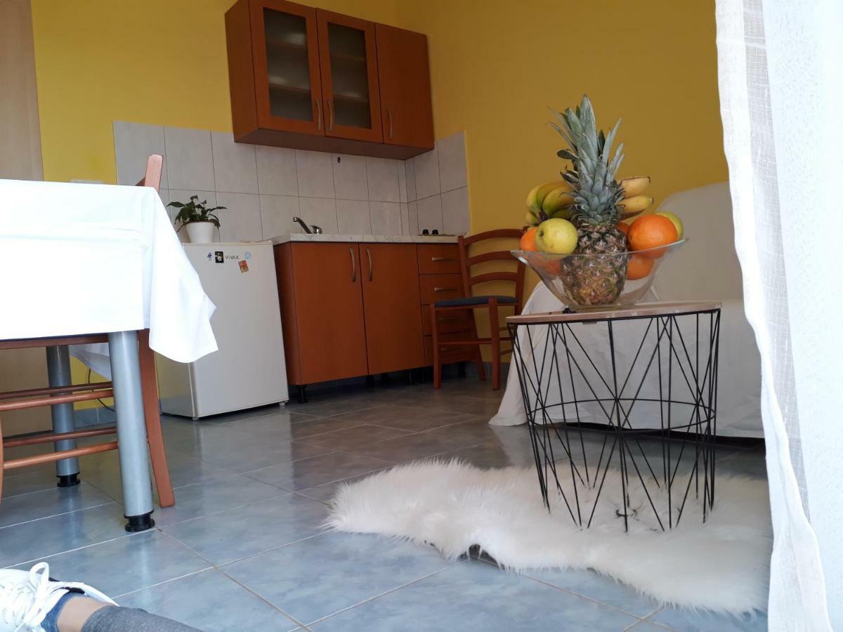 פריבלאקה Apartmani Marino מראה חיצוני תמונה