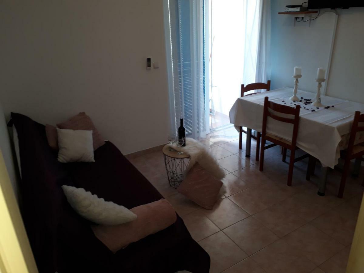 פריבלאקה Apartmani Marino מראה חיצוני תמונה