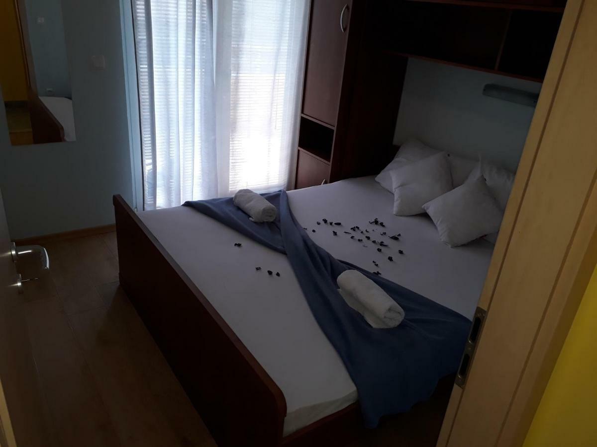 פריבלאקה Apartmani Marino מראה חיצוני תמונה