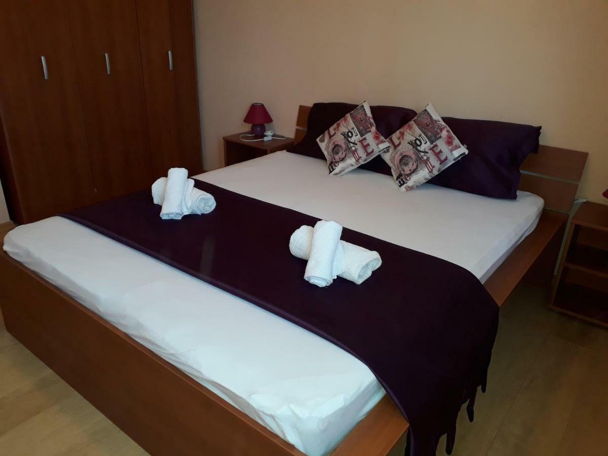 פריבלאקה Apartmani Marino מראה חיצוני תמונה