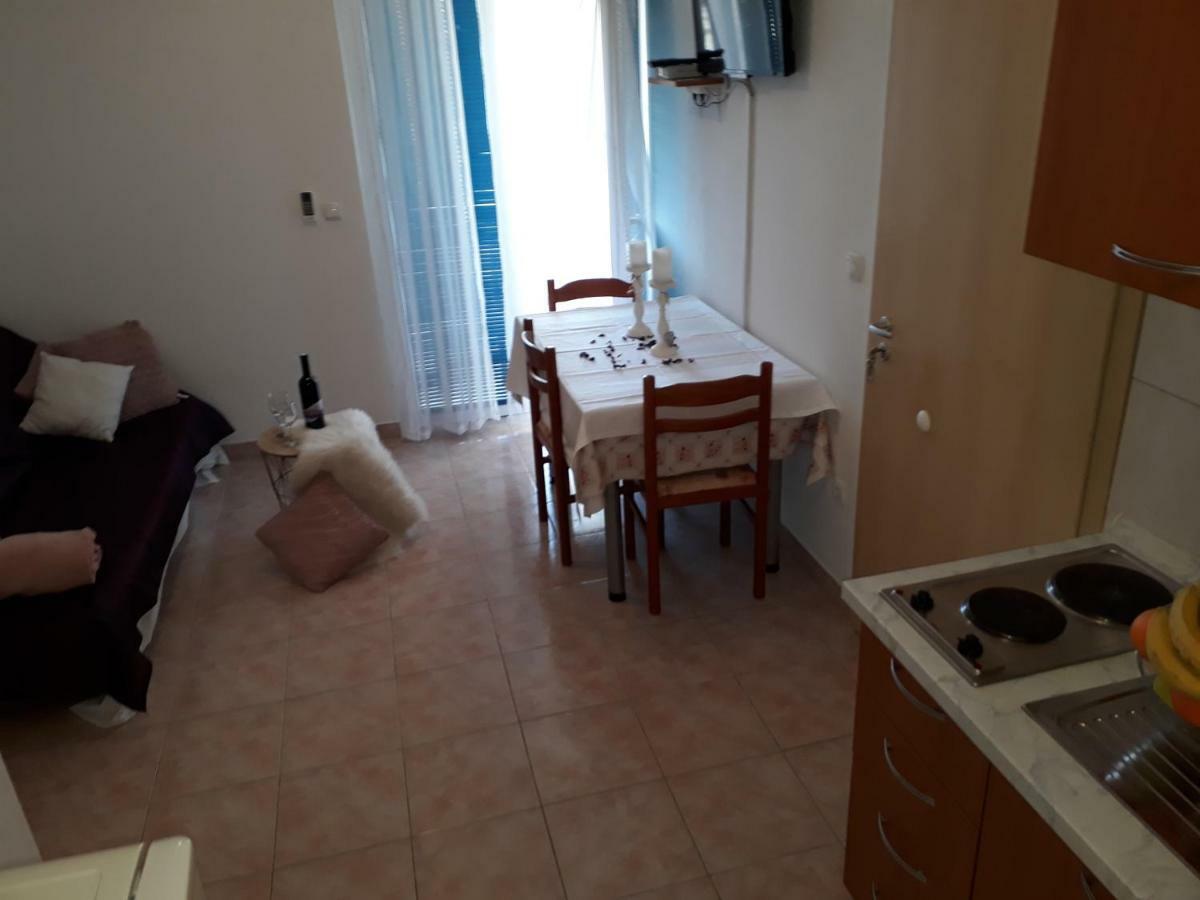 פריבלאקה Apartmani Marino מראה חיצוני תמונה